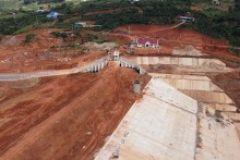 Quyết liệt tháo gỡ vướng mắc, xử lý dứt điểm các dự án tồn đọng kéo dài