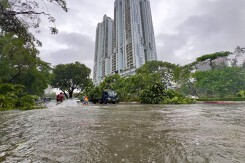Hà Nội sẽ ưu tiên xây dựng trục thoát nước xuyên tâm, các khu đô thị mới phải làm hồ điều hòa để giảm ngập úng