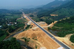 Nghiên cứu xây cao tốc Mộc Châu - Sơn La - Điện Biên dài 305 km
