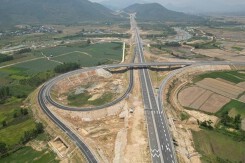 Khởi công mở rộng cao tốc Bắc - Nam đầu 2027