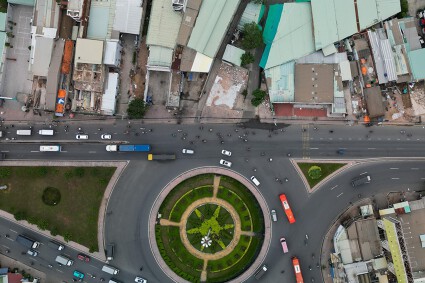 Dỡ hàng loạt nhà mặt tiền mở rộng cửa ngõ phía tây TP HCM