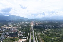 Sắp giải phóng xong mặt bằng, chuẩn bị thảm nhựa đường gom đoạn cuối Đại lộ Thăng Long