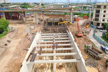 Đường hầm xuyên Đại lộ Thăng Long dần thành hình
