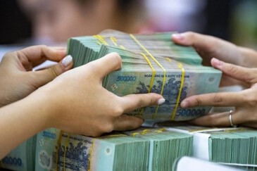 Gánh nặng lãi vay ngân hàng và trái phiếu của doanh nghiệp bất động sản
