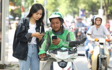 Khách hàng đến trễ: Tài xế công nghệ chờ không được, hủy cũng chẳng xong