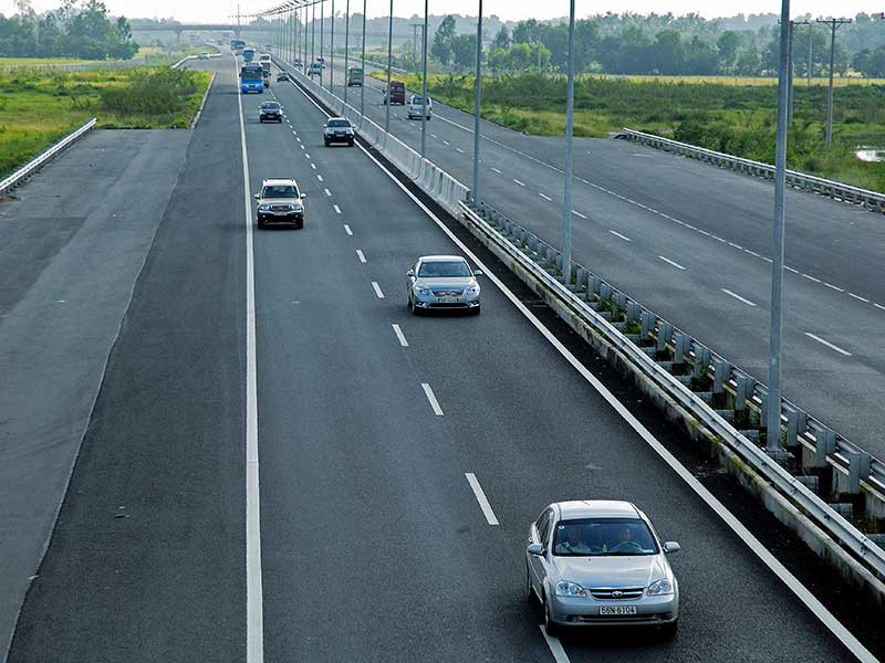 Trung tâm giám sát cao tốc TP HCM-Trung Lương tê liệt - Ảnh 1.