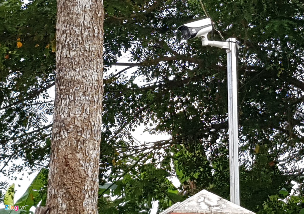 Không thể thu hồi quyết định, gần 1 tỉ lắp camera nhà lãnh đạo là xong - Ảnh 1. Không thể thu hồi quyết định, gần 1 tỉ lắp camera nhà lãnh đạo là xong - Ảnh 1.