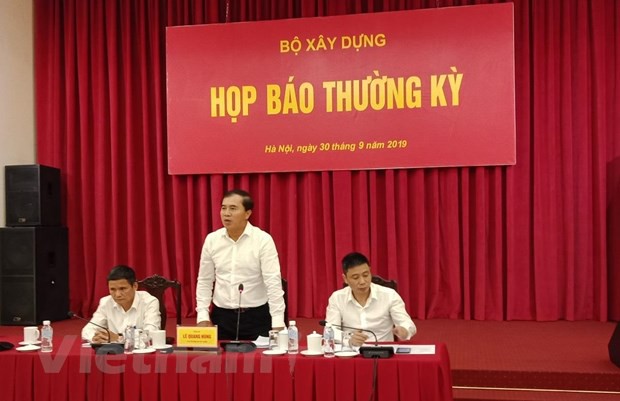 Việc người nước ngoài ‘núp bóng’ mua nhà: Bộ Xây dựng 'đá' trách nhiệm - Ảnh 2. Việc người nước ngoài ‘núp bóng’ mua nhà: Bộ Xây dựng 'đá' trách nhiệm - Ảnh 2.