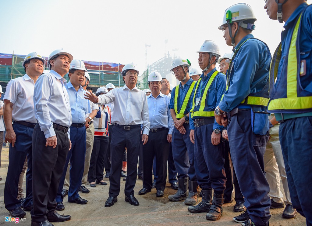 Phó thủ tướng Trịnh Đình Dũng đi thử tàu trên cao Cát Linh - Hà Đông - Ảnh 3. Phó thủ tướng Trịnh Đình Dũng đi thử tàu trên cao Cát Linh - Hà Đông - Ảnh 3.
