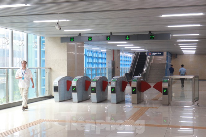 Trải nghiệm đường sắt Cát Linh Hà Đông trước ngày đi vào khai thác - Ảnh 4. Trải nghiệm đường sắt Cát Linh Hà Đông trước ngày đi vào khai thác - Ảnh 4.