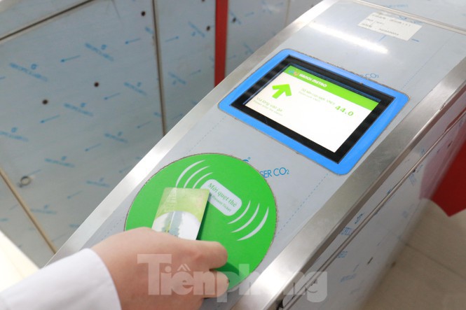 Trải nghiệm đường sắt Cát Linh Hà Đông trước ngày đi vào khai thác - Ảnh 7. Trải nghiệm đường sắt Cát Linh Hà Đông trước ngày đi vào khai thác - Ảnh 7.