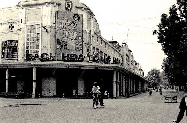 Diện mạo đô thị Hà Nội sau 65 năm giải phóng - Ảnh 3. Diện mạo đô thị Hà Nội sau 65 năm giải phóng - Ảnh 3.