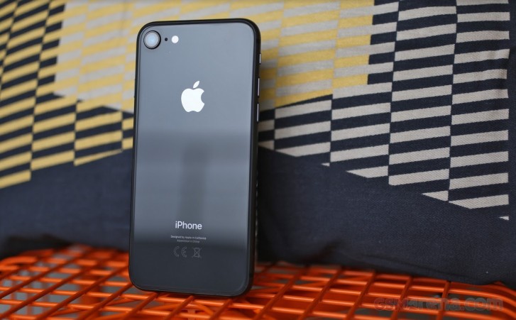 iPhone-SE-2-ra-mat-vao-nam-sau-Xac-iPhone-8-hon-iPhone-11-gia-chi-tu-400-USD-3 iphone-se-2-gia-re-ra-mat-vao-nam-sau-la-xac-iphone-8-va-hon-iphone-11-2