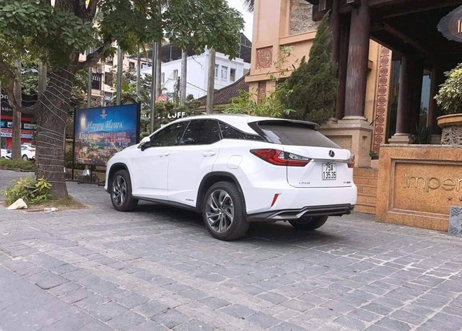 Biển số đẹp bỗng vào tay doanh nghiệp có xe sang ở Thừa Thiên - Huế - Ảnh 2. Biển số đẹp bỗng vào tay doanh nghiệp có xe sang ở Thừa Thiên - Huế - Ảnh 2.