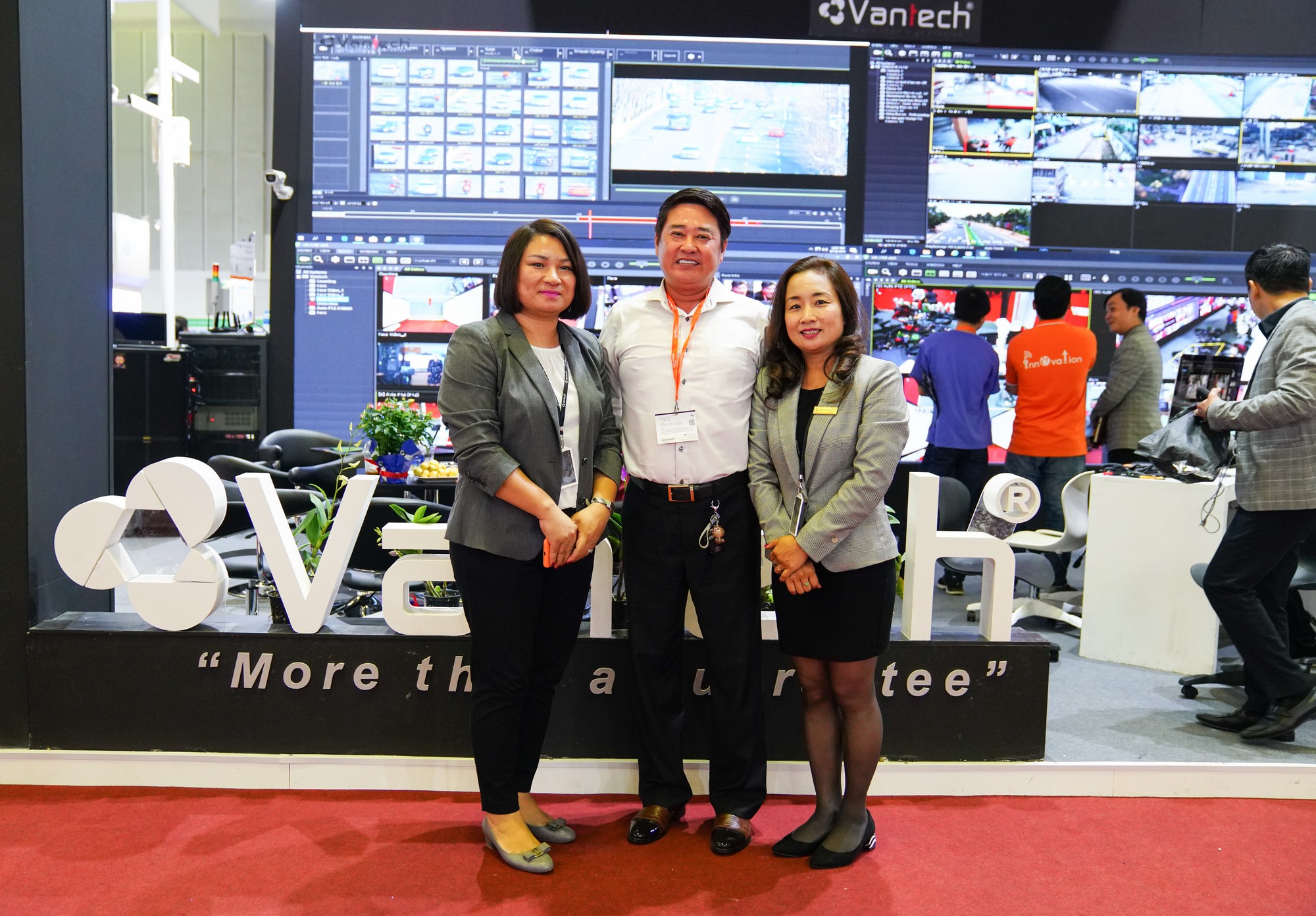 vantech-va-hanh-trinh-dua-camera-an-ninh-ra-bien-lon-cong-nghe-chi-la-mot-phan-chat-luong-chinh-la-cot-loi-4 vantech-va-hanh-trinh-dua-camera-an-ninh-ra-bien-lon-cong-nghe-chi-la-mot-phan-chat-luong-chinh-la-cot-loi-4