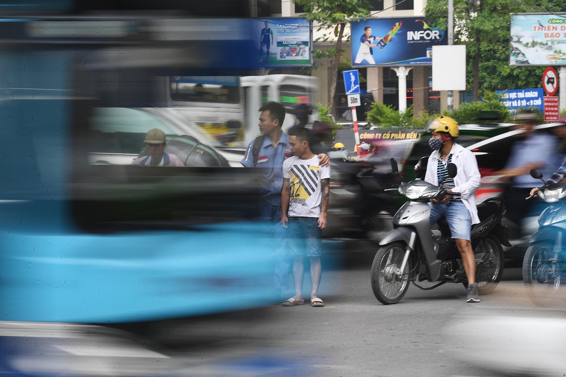 7 trieu xe co tran ra duong va 33 diem den un tac khon kho hinh anh 26 