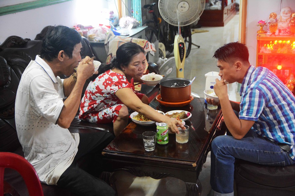 22 tuổi đã 300 lần chạy đua với 'thần chết': Cứu kịp những mạng người giá 0 đồng - Ảnh 7. 22 tuổi đã 300 lần chạy đua với 'thần chết': Cứu kịp những mạng người giá 0 đồng - Ảnh 7.