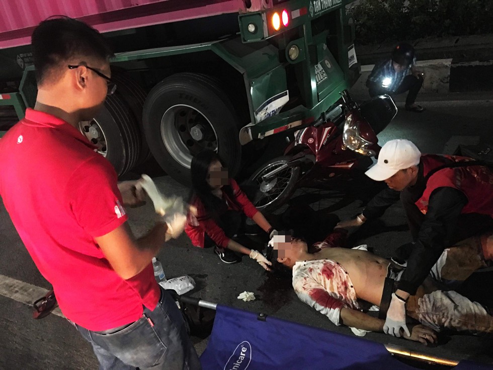 22 tuổi đã 300 lần chạy đua với 'thần chết': Cứu kịp những mạng người giá 0 đồng - Ảnh 10. 22 tuổi đã 300 lần chạy đua với 'thần chết': Cứu kịp những mạng người giá 0 đồng - Ảnh 10.