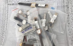 Thu giữ gần 16.000 đồng hồ Rolex, Omega, Burberry dỏm bán với giá hàng chục triệu đồng mỗi chiếc