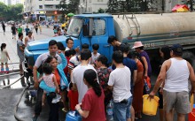 Vụ nước máy có mùi khét ở Hà Nội: 5 tiếng có hơn 2.000 cuộc gọi xin hỗ trợ cấp nước