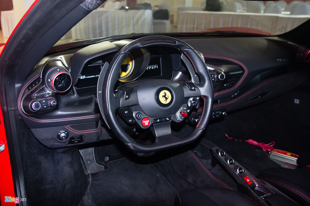 Siêu xe Ferrari F8 Tributo đầu tiên xuất hiện tại Việt Nam - Ảnh 10. Siêu xe Ferrari F8 Tributo đầu tiên xuất hiện tại Việt Nam - Ảnh 10.