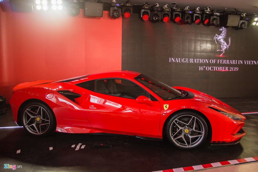 Siêu xe Ferrari F8 Tributo đầu tiên xuất hiện tại Việt Nam - Ảnh 16. Siêu xe Ferrari F8 Tributo đầu tiên xuất hiện tại Việt Nam - Ảnh 16.