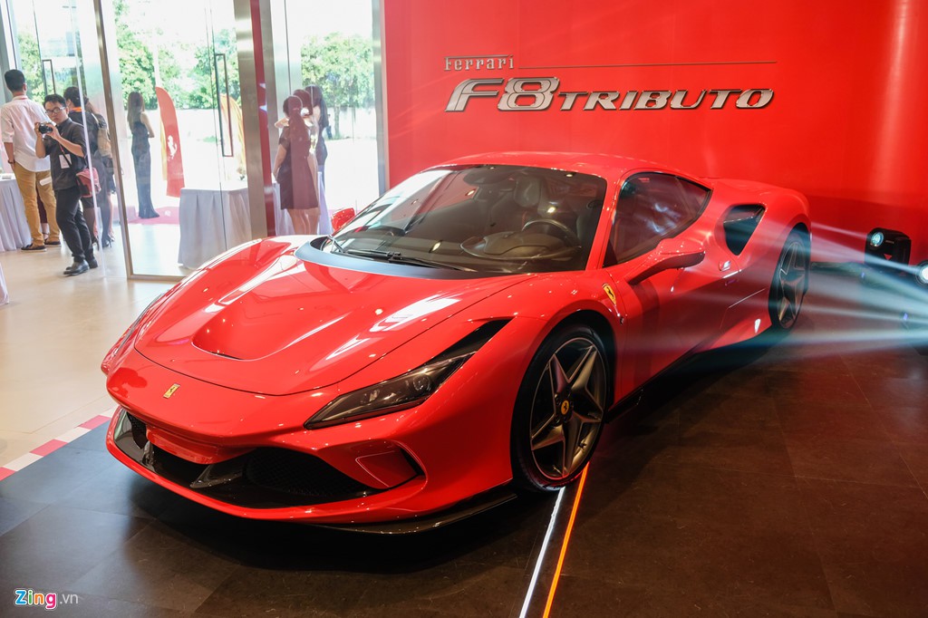 Siêu xe Ferrari F8 Tributo đầu tiên xuất hiện tại Việt Nam - Ảnh 2. Siêu xe Ferrari F8 Tributo đầu tiên xuất hiện tại Việt Nam - Ảnh 2.