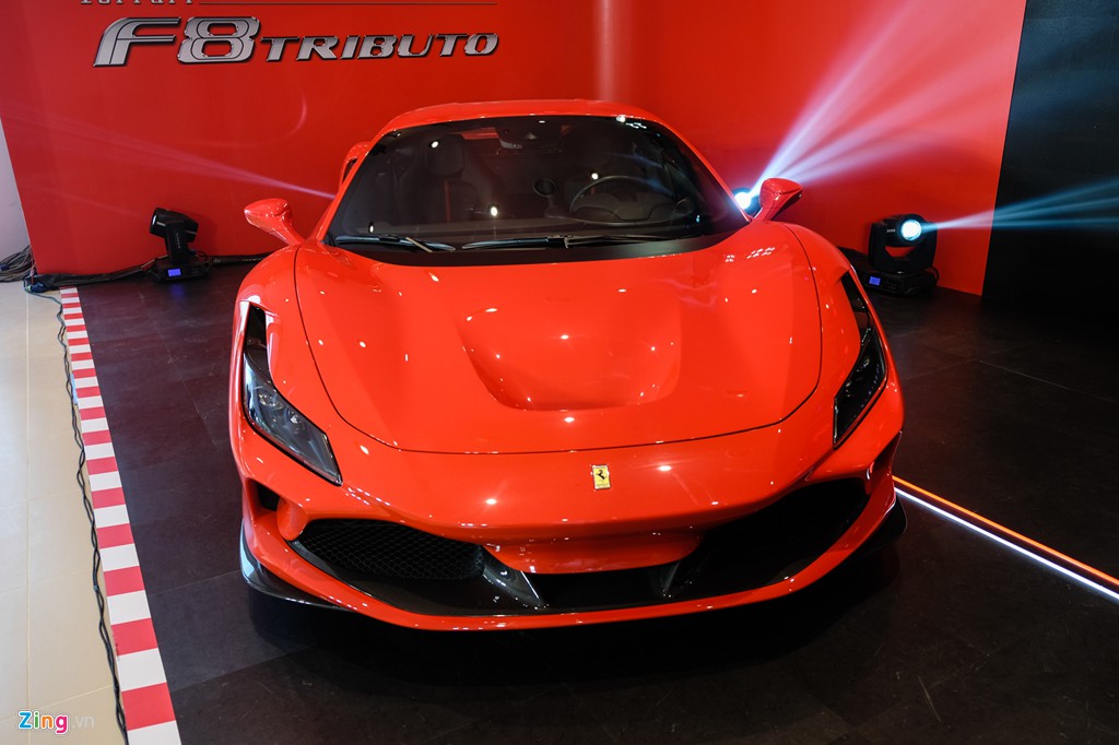 Siêu xe Ferrari F8 Tributo đầu tiên xuất hiện tại Việt Nam - Ảnh 3. Siêu xe Ferrari F8 Tributo đầu tiên xuất hiện tại Việt Nam - Ảnh 3.