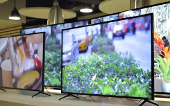 Tivi giảm giá mạnh cuối tuần, 9 triệu đã có thể mua được qua hình thức online