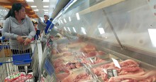 Nhiều siêu thị, công ty than lỗ vì không tăng giá bán thịt heo