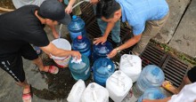 Vì sao Hà Nội phải mua nước sạch sông Đuống với giá cao hơn sông Đà?