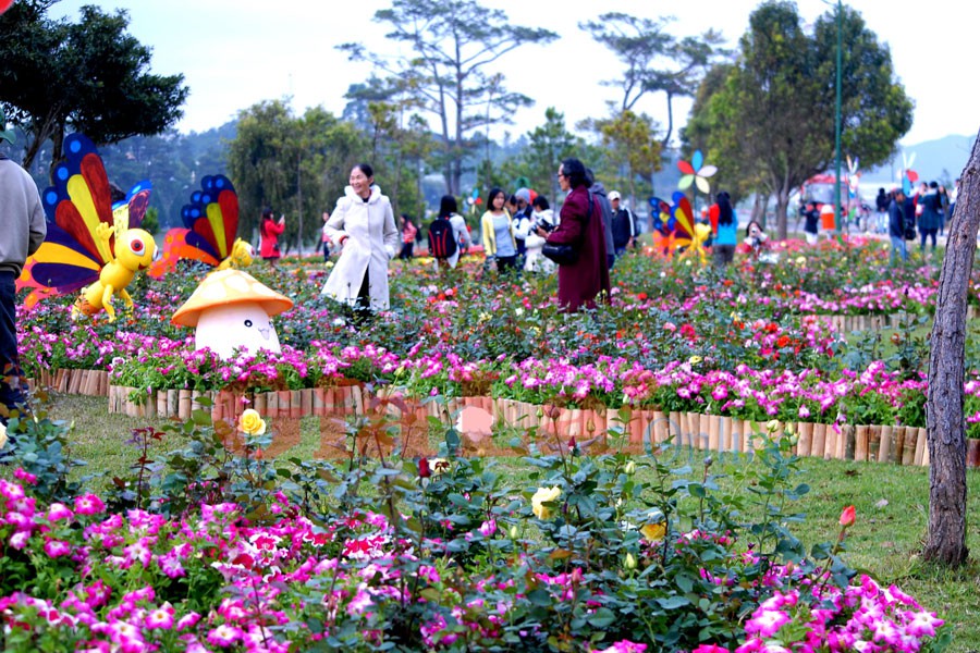 NguyễnKhắc Lịch