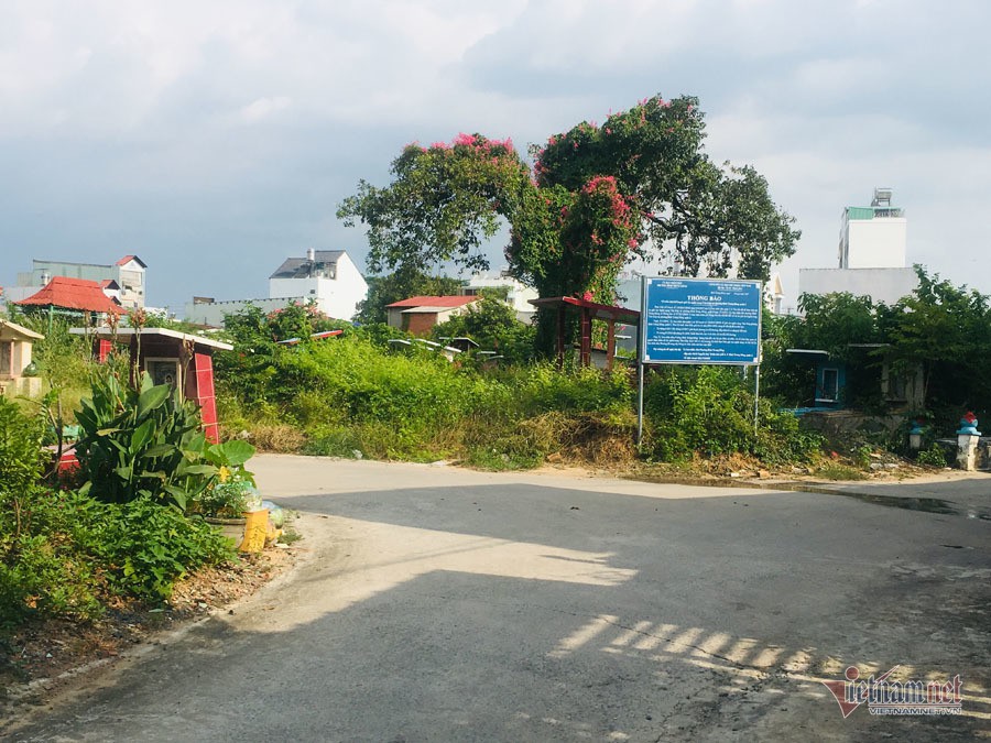 Chuyện lạ ở khu đất vàng triệu đô Sài Gòn, dân khốn khổ vì mùi tử thi - Ảnh 2. Chuyện lạ ở khu đất vàng triệu đô Sài Gòn, dân khốn khổ vì mùi tử thi - Ảnh 2.