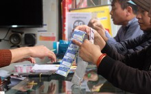 Trước đợt thanh tra toàn diện, sim rác bán tràn lan với giá rẻ như mớ rau ngoài chợ