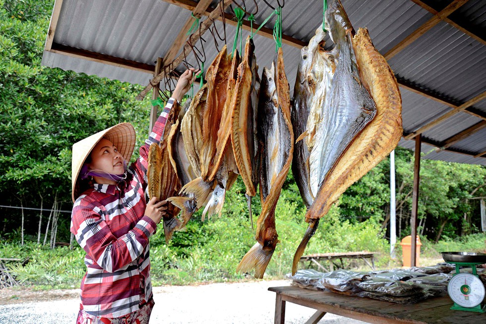 Thử một lần đi xóm chợ cuối cùng nơi cực Nam Việt Nam: Dung dị, bình yên! - Ảnh 12. Thử một lần đi xóm chợ cuối cùng nơi cực Nam Việt Nam: Dung dị, bình yên! - Ảnh 12.