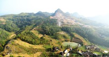 Phá núi xây khu du lịch tâm linh nơi cột cờ Lũng Cú