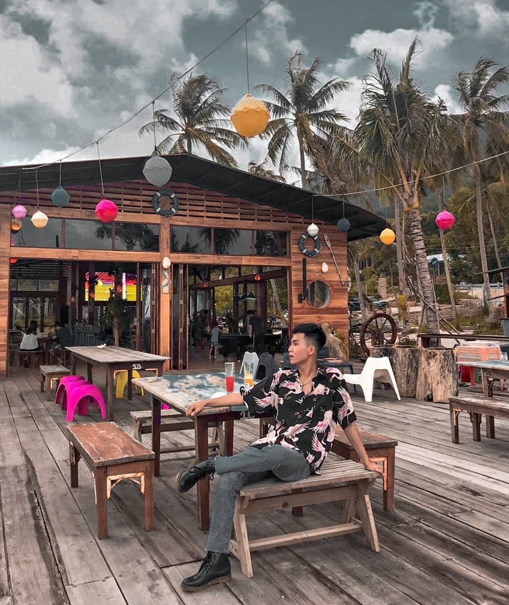 Chill het nac tai 4 diem ca phe view bien tuyet dep o Phu Quoc hinh anh 12 Chill het nac tai 4 diem ca phe view bien tuyet dep o Phu Quoc hinh anh 12