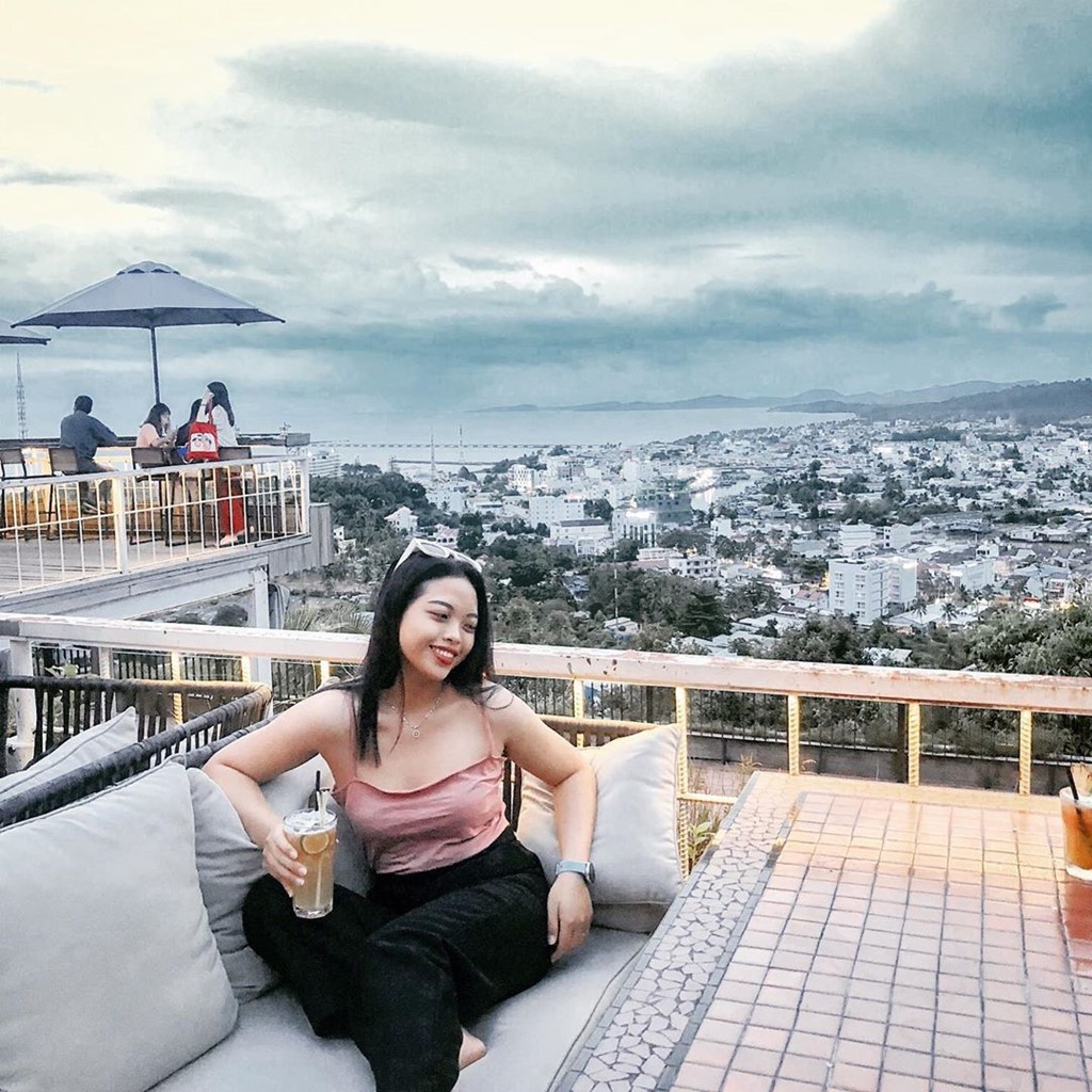 Chill het nac tai 4 diem ca phe view bien tuyet dep o Phu Quoc hinh anh 15 Chill het nac tai 4 diem ca phe view bien tuyet dep o Phu Quoc hinh anh 15