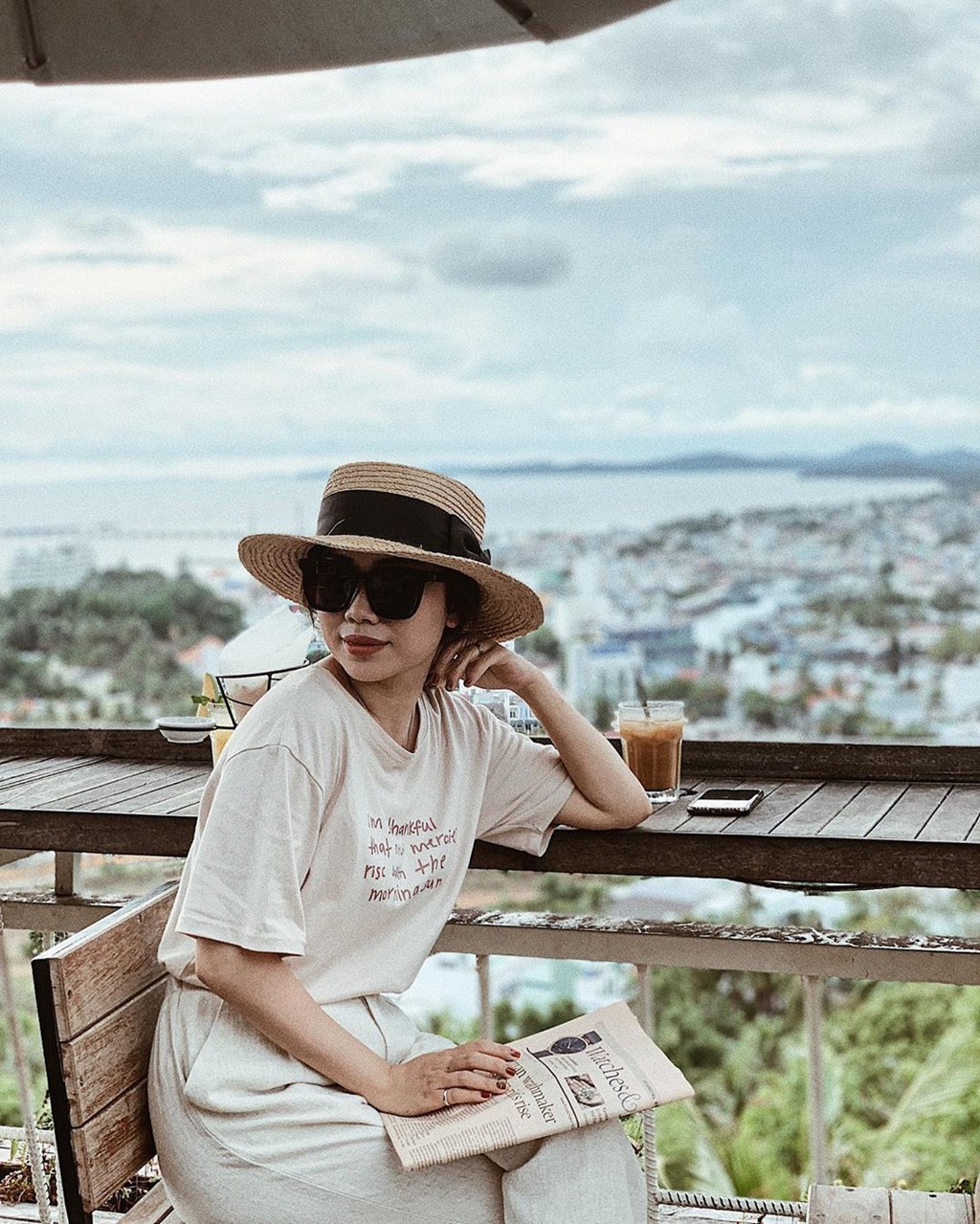 Chill het nac tai 4 diem ca phe view bien tuyet dep o Phu Quoc hinh anh 16 Chill het nac tai 4 diem ca phe view bien tuyet dep o Phu Quoc hinh anh 16