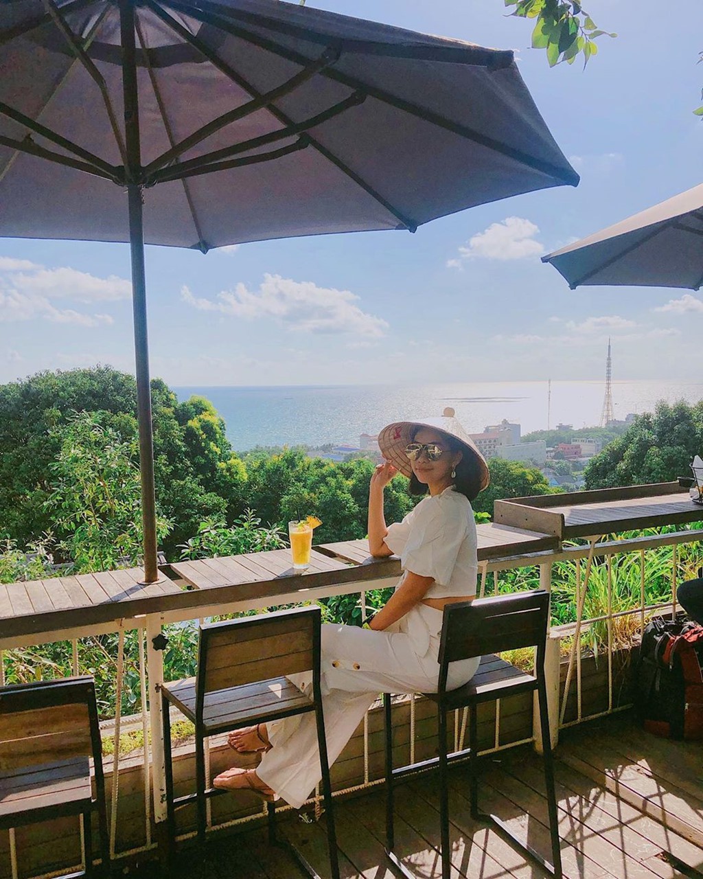 Chill het nac tai 4 diem ca phe view bien tuyet dep o Phu Quoc hinh anh 18 Chill het nac tai 4 diem ca phe view bien tuyet dep o Phu Quoc hinh anh 18