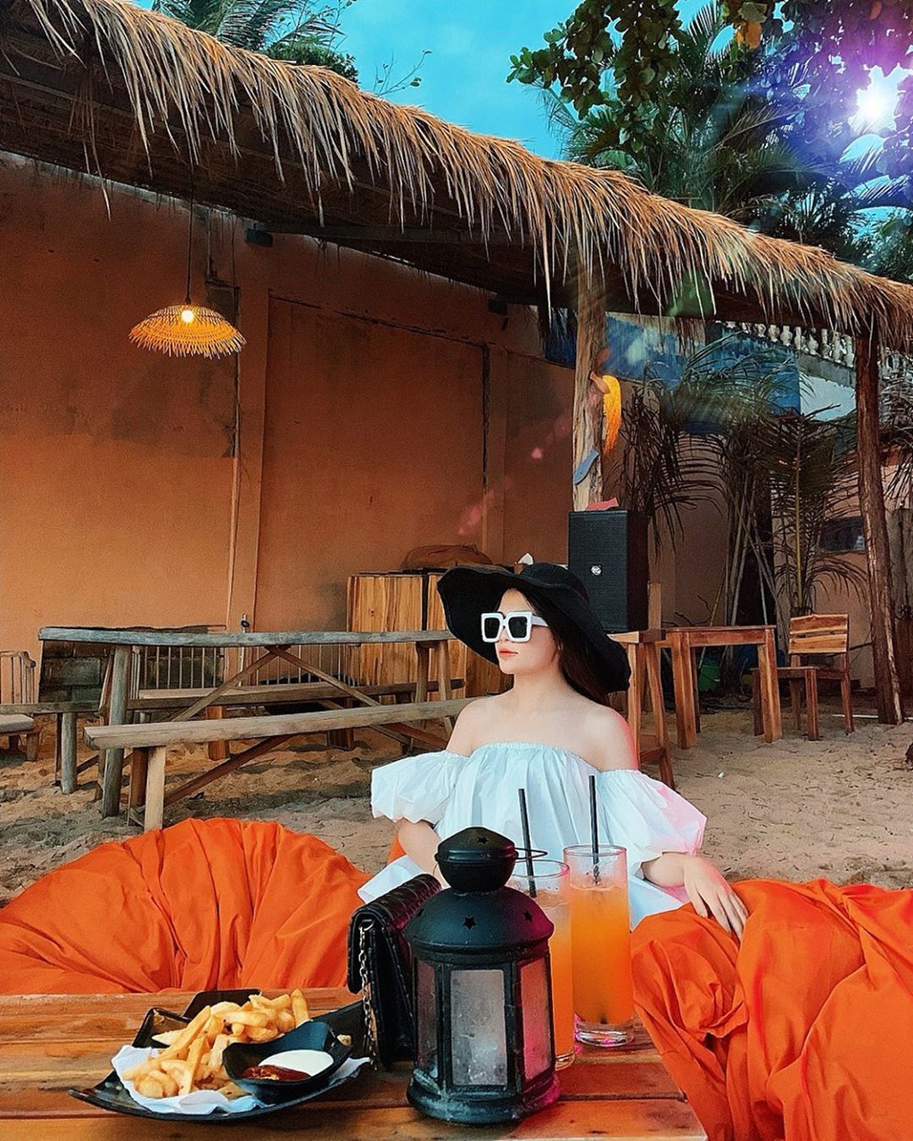 Chill het nac tai 4 diem ca phe view bien tuyet dep o Phu Quoc hinh anh 2 Chill het nac tai 4 diem ca phe view bien tuyet dep o Phu Quoc hinh anh 2
