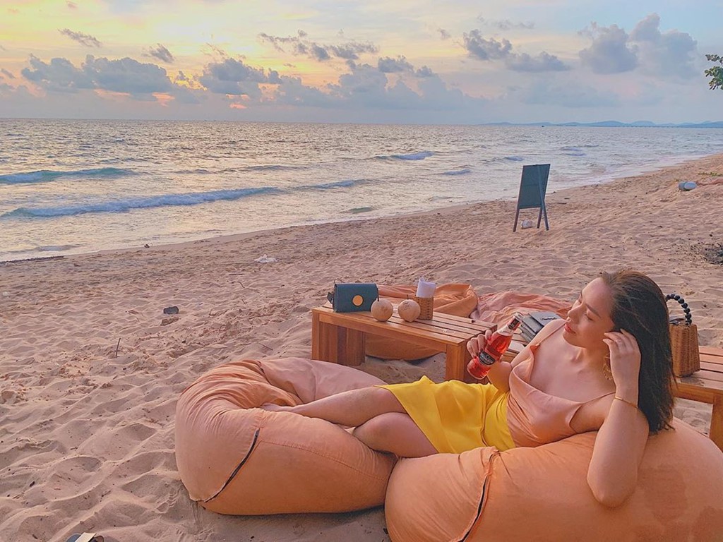 Chill het nac tai 4 diem ca phe view bien tuyet dep o Phu Quoc hinh anh 3 Chill het nac tai 4 diem ca phe view bien tuyet dep o Phu Quoc hinh anh 3