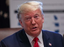 Ông Trump nói mất 5 tỉ USD vì làm tổng thống