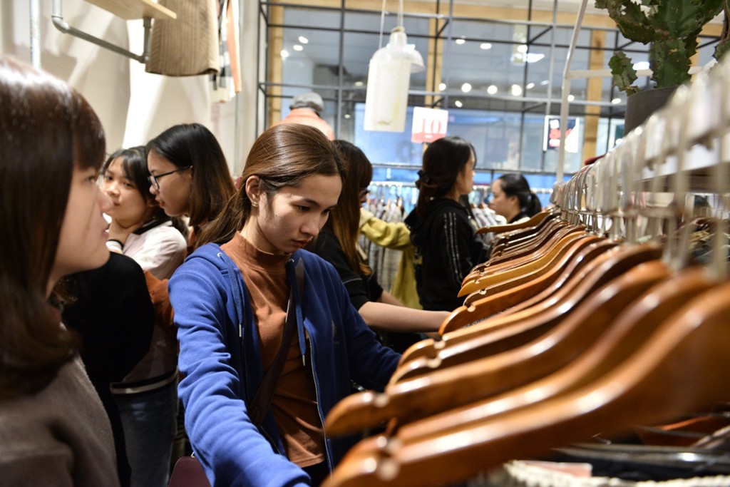 Zara, H&M thu hàng tỉ đồng/ngày tại Việt Nam, cơ hội nào cho Uniqlo? - Ảnh 2.