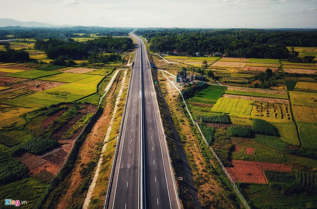 Đại biểu TP HCM đề xuất cách huy động hàng tỉ USD làm cao tốc, sân bay - Ảnh 2.