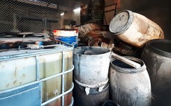 Khởi tố 3 người đổ dầu thải gây ô nhiễm nước sạch sông Đà
