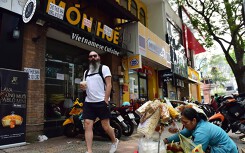 Không chỉ Món Huế, KFC, Trung Nguyên cũng không chịu nổi tiền mặt bằng trăm triệu đồng mỗi tháng tại Sài Gòn?