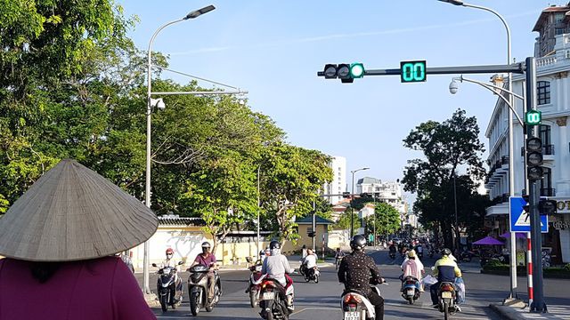 Đô thị thông minh tại Huế: Biến ý kiến người dân thành 'yêu cầu phải trả lời' của Chủ tịch tỉnh - Ảnh 6. Đô thị thông minh tại Huế: Biến ý kiến người dân thành 'yêu cầu phải trả lời' của Chủ tịch tỉnh - Ảnh 6.