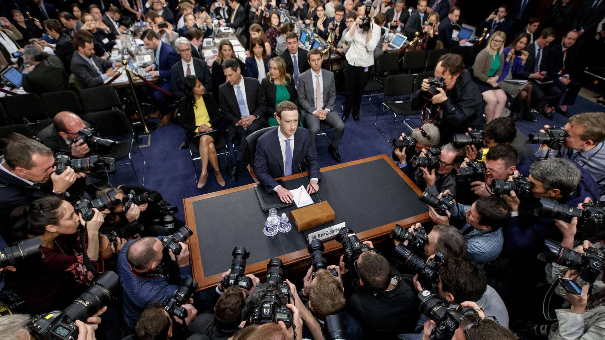 mark-zuckerberg-von-facebook-vor-dem-us-senat