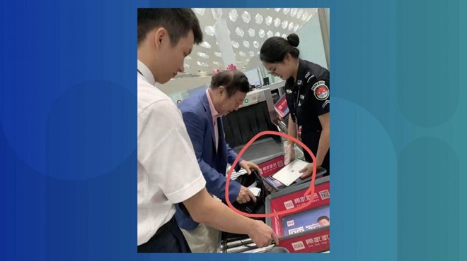 Dân mạng Trung Quốc tranh cãi dữ dội vì CEO Huawei dùng iPad - Ảnh 1. Dân mạng Trung Quốc tranh cãi dữ dội vì CEO Huawei dùng iPad - Ảnh 1.